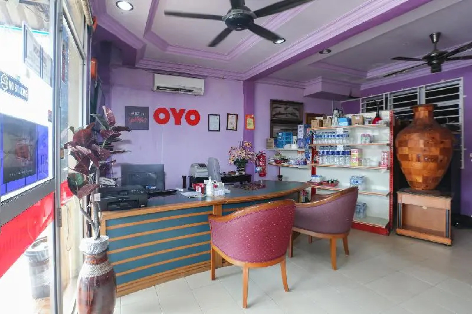 OYO 89892 Hotel Jeli Inn