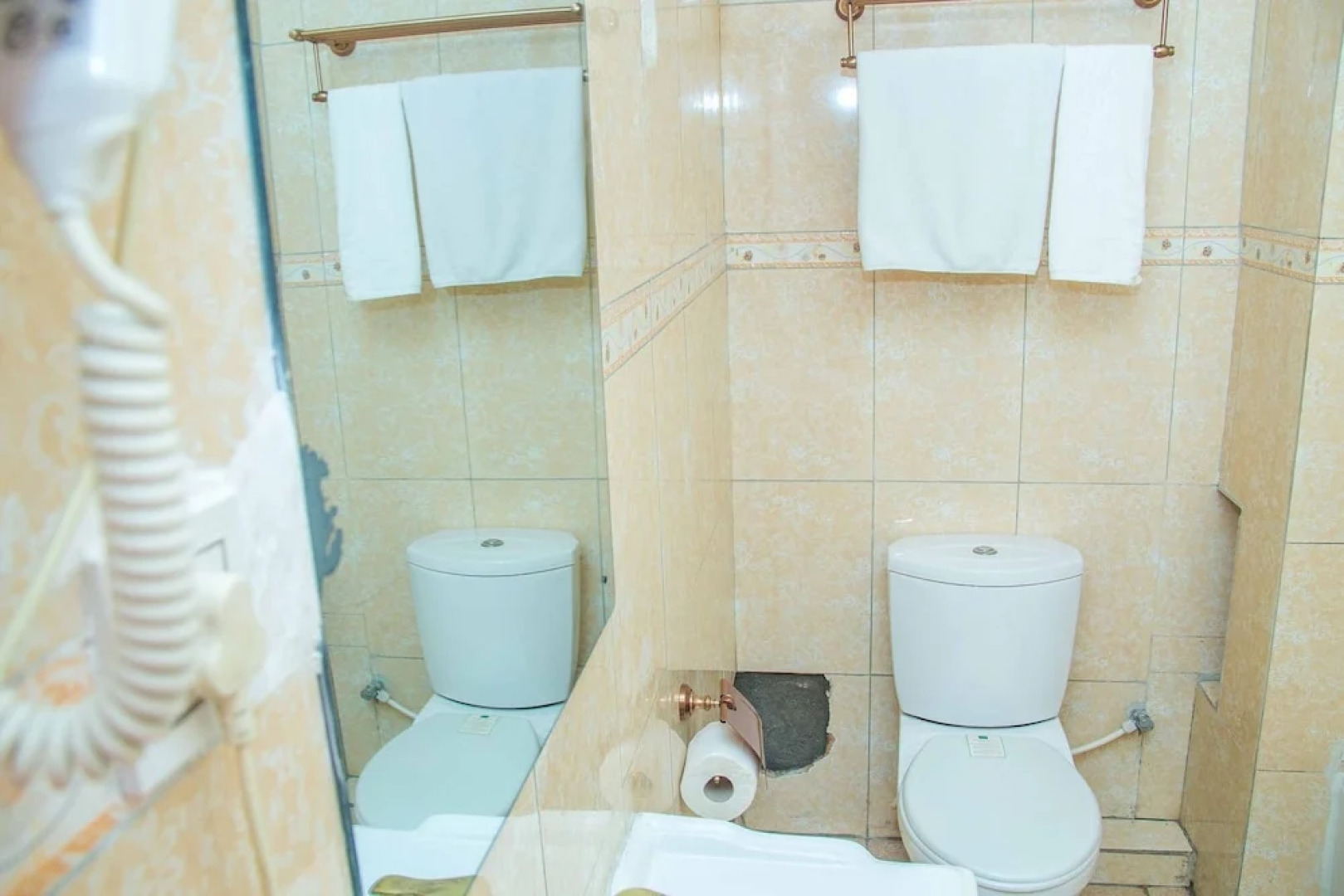 Royal Crest Hotel & Suites