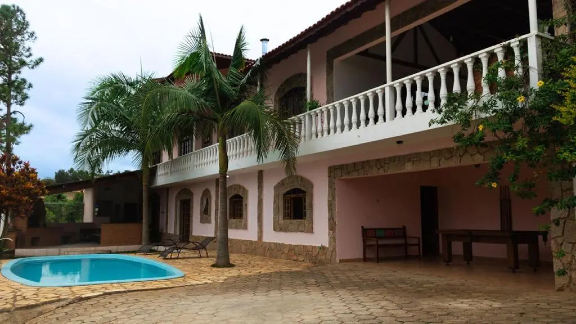 Otima chacara com lazer completo em Mairinque SP