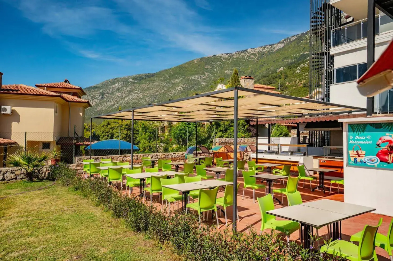 Sunshine Holiday Resort