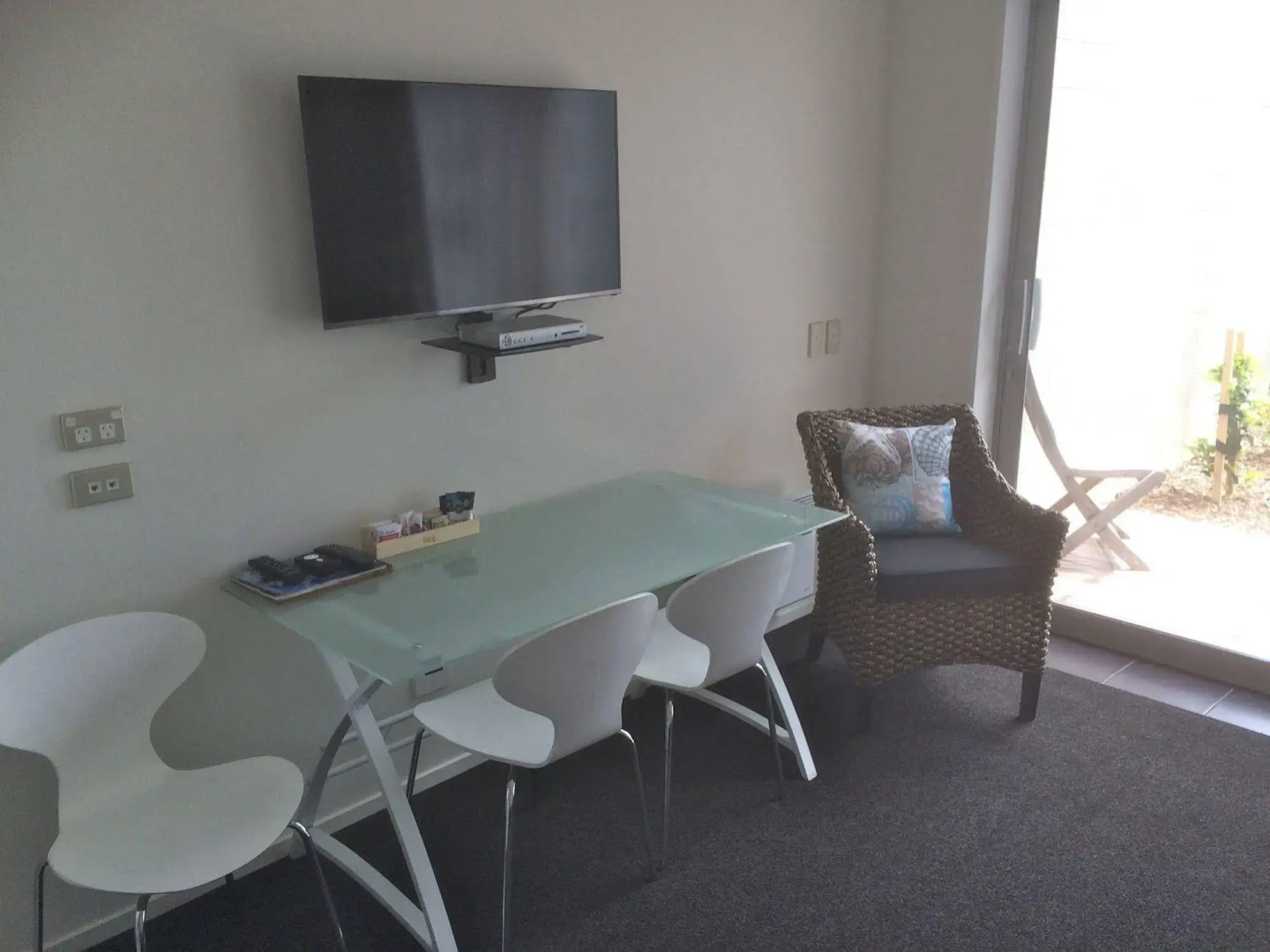 Carters By The Sea Westport