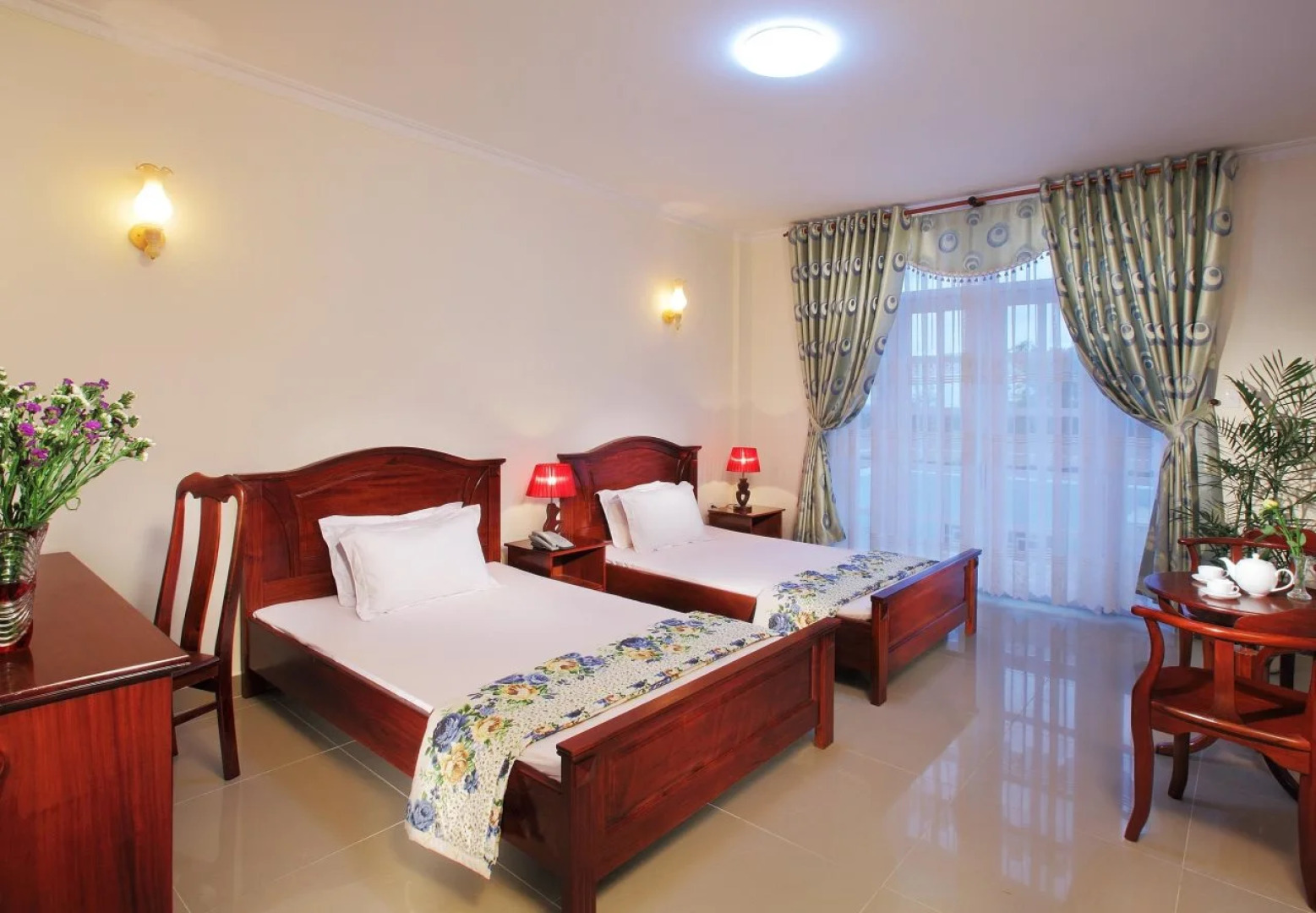 Minh Dam Hotel & Restaurant