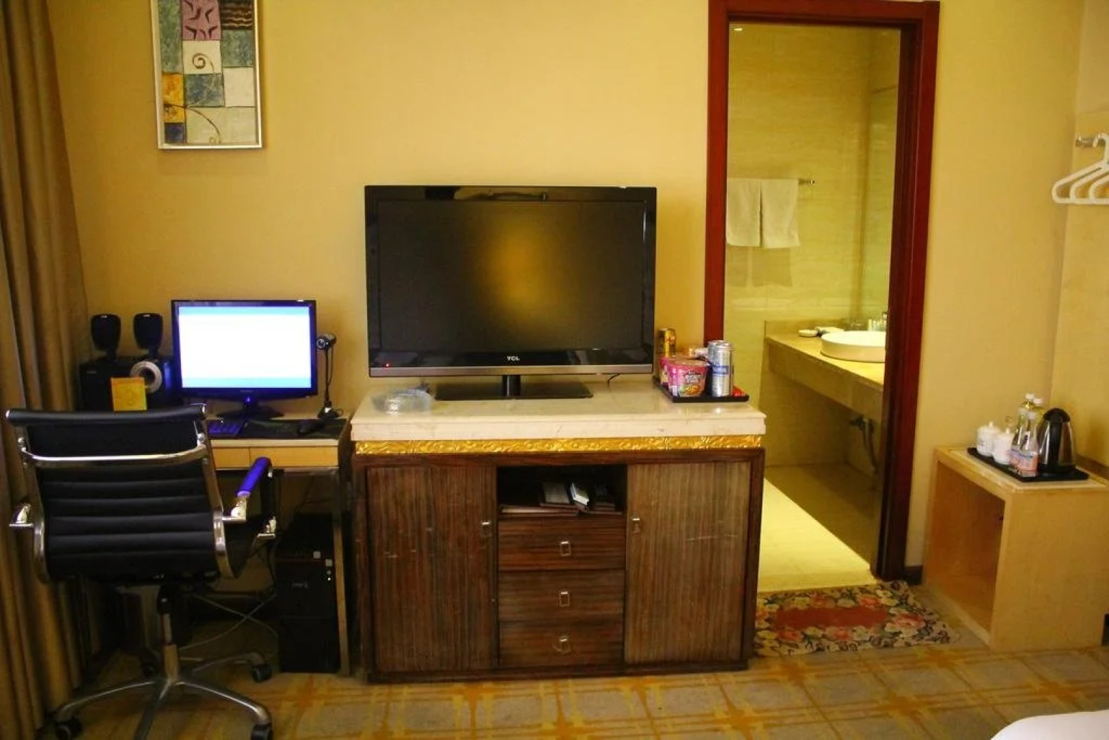 Kunlun International Hotel Xiushui Street No. 2 Branch