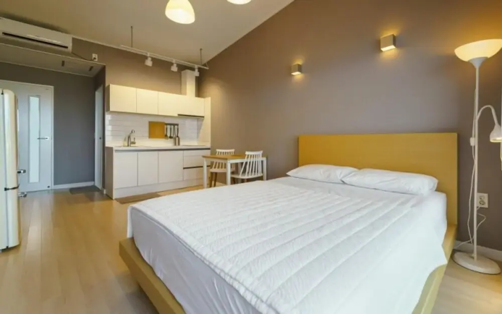 Pohang Red House Ocean Hills Pension