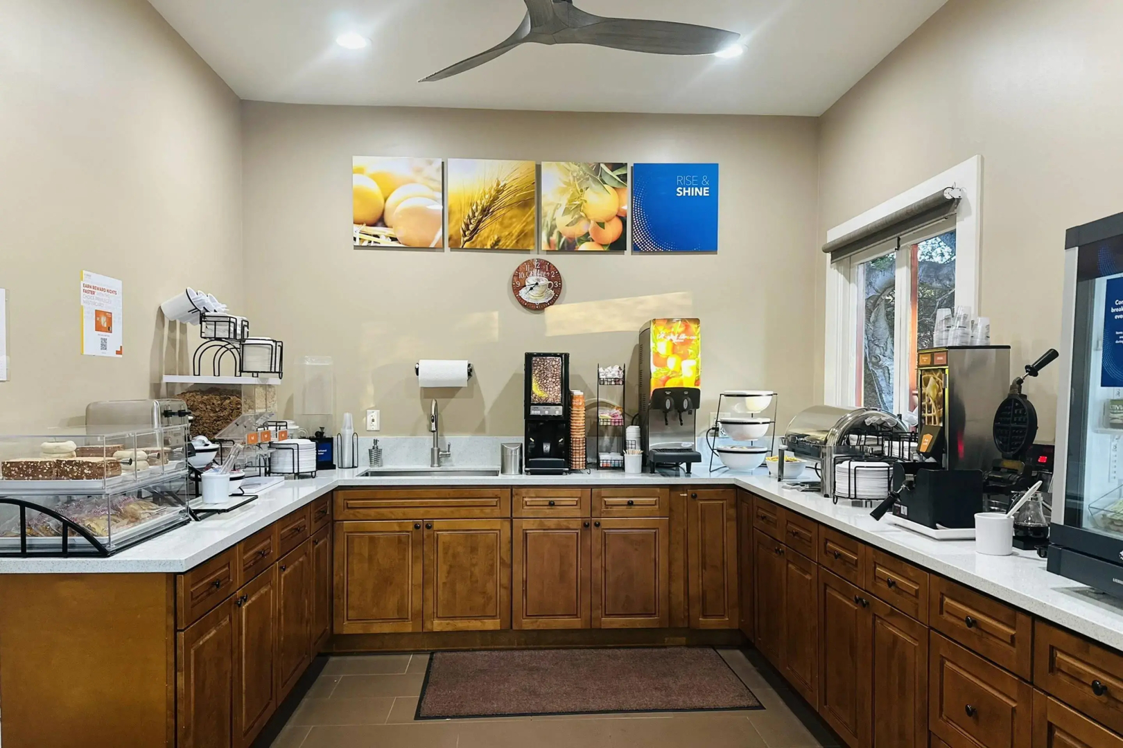 Comfort Inn Monterey Peninsula Airport