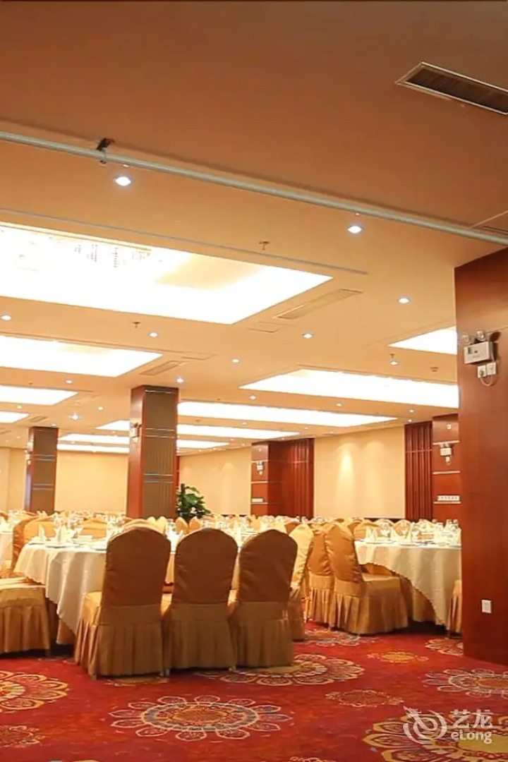 Wuhan Jiutong Haiyuan Hotel