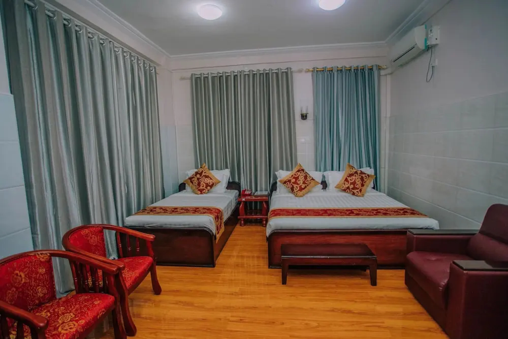 Amber Palace Hotel