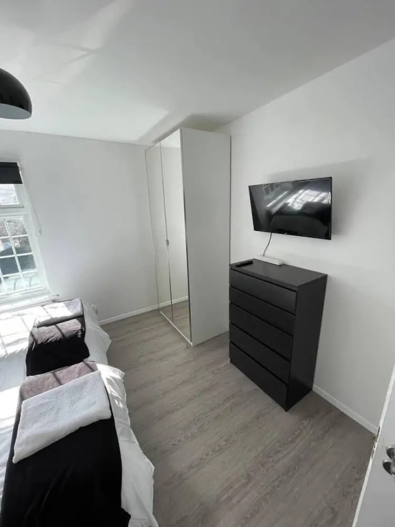 Luxury Spacious 2-bed House in Brentwood Essex