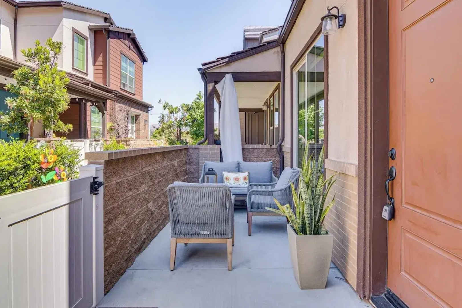 Quiet Simi Valley Home w/ Patio & Pool Access!