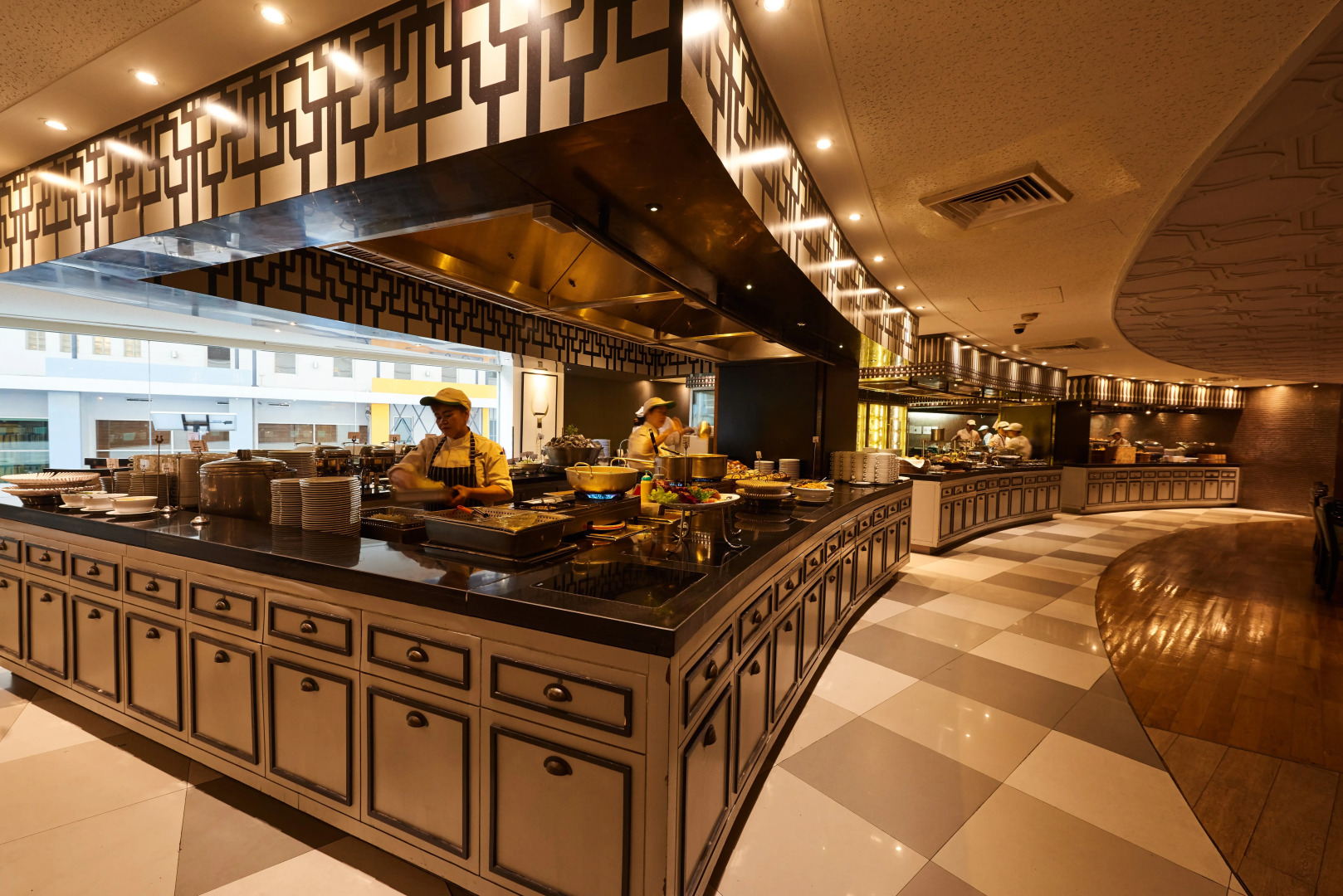 Narai Hotel (SHA Extra Plus)