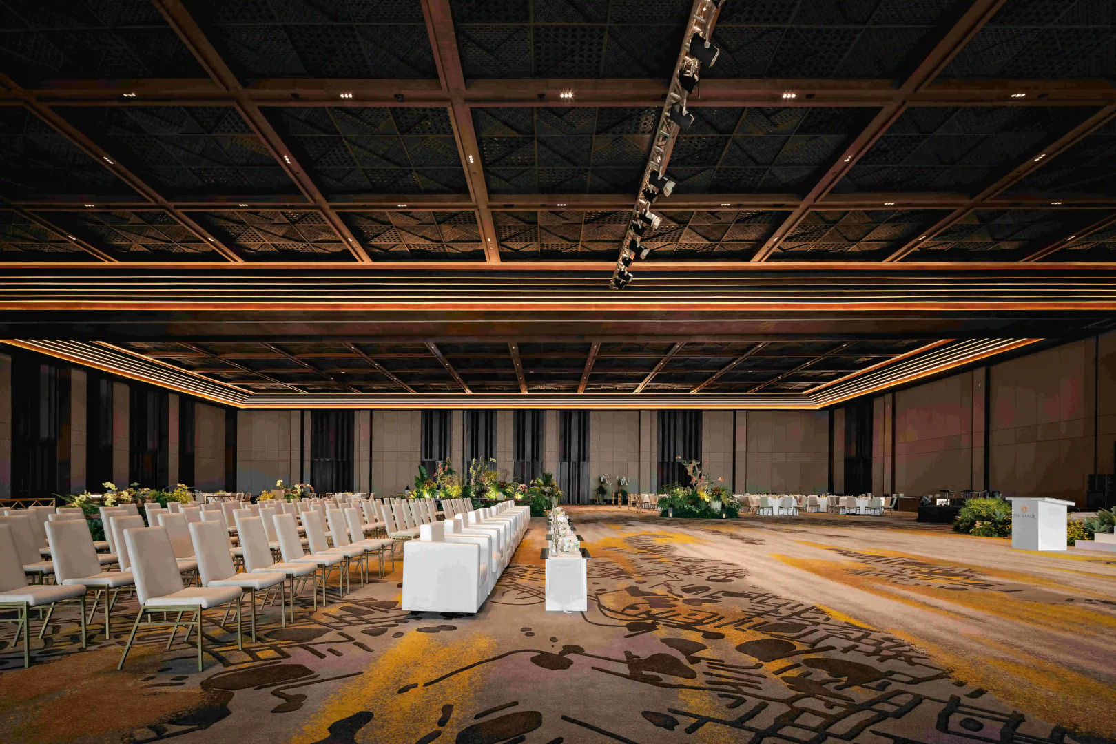 Отель Bali Beach