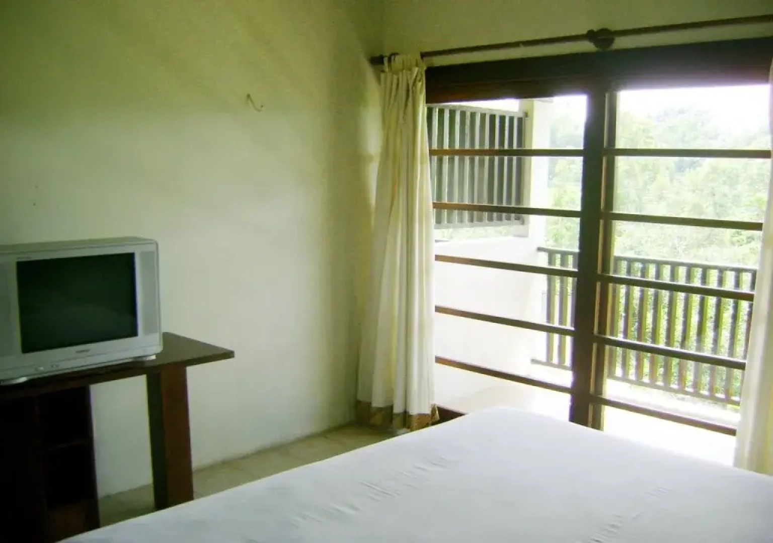 SWA - LOH Resort