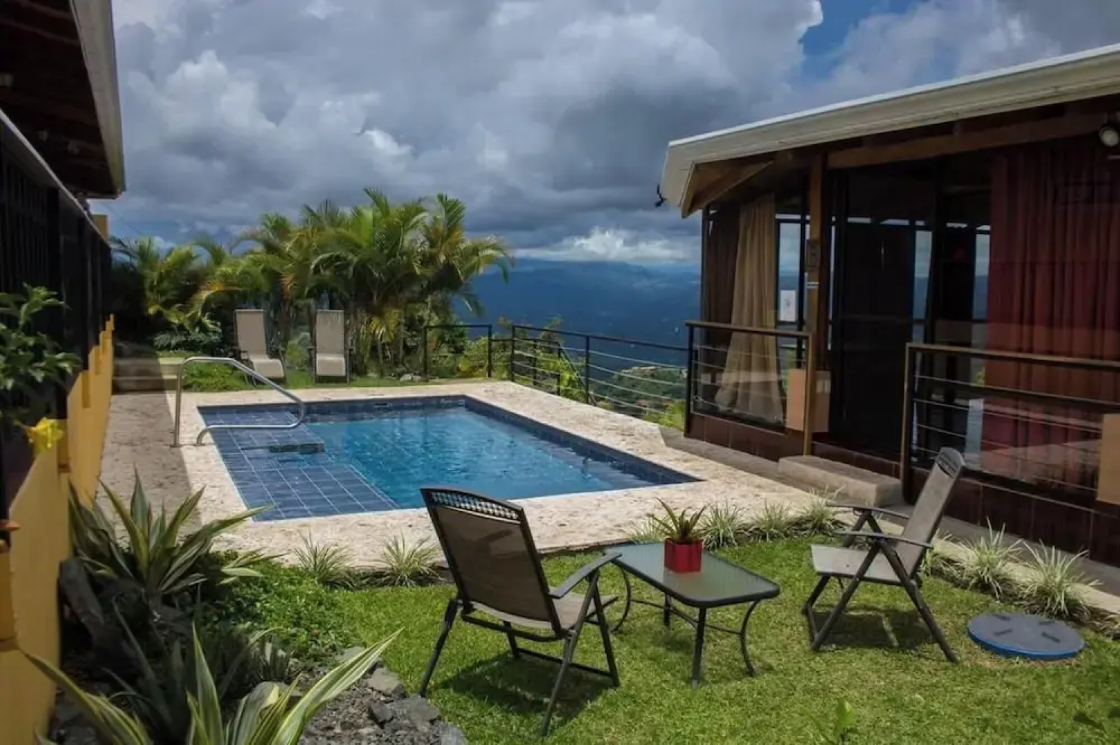 Hotel Barons Resort