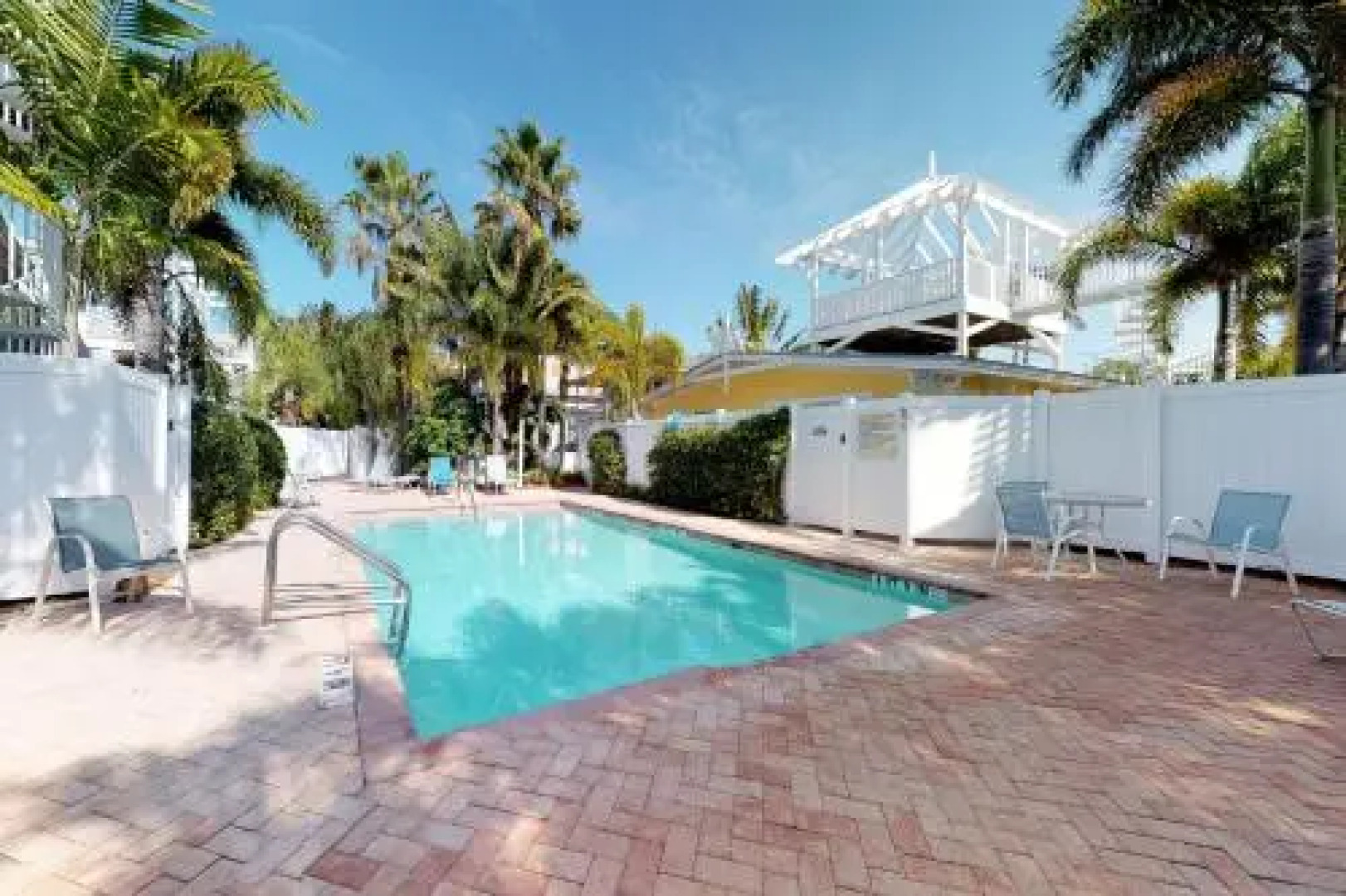 Palm Isle 3210 by RedAwning