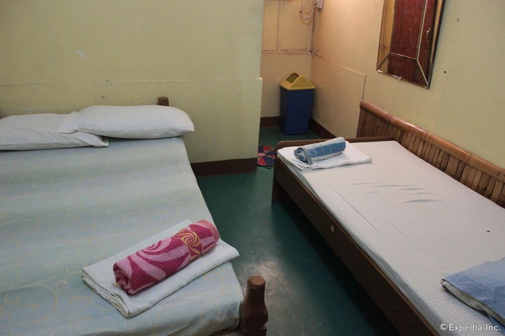 Coron Reef Pension House