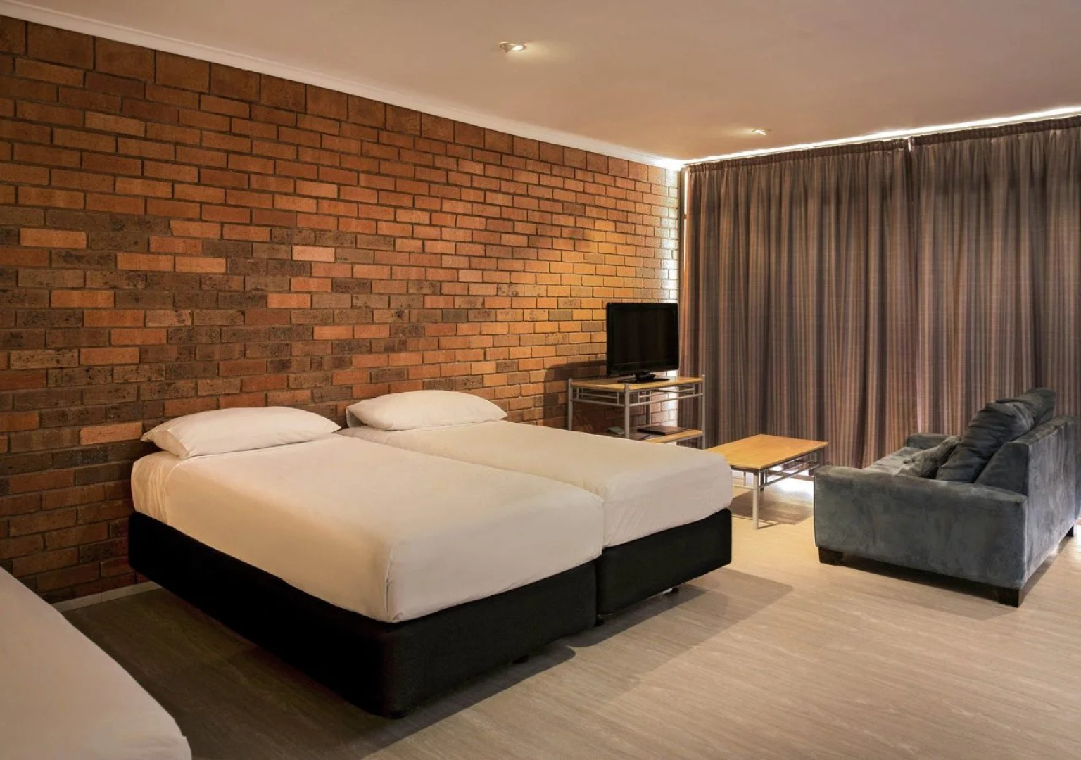 Contour Hotel Katherine