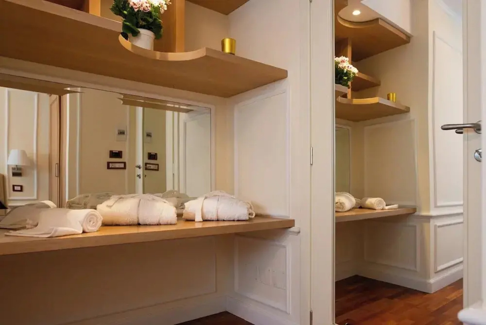 Villa Paradise-sleeps 20-pool-sea Views-pets