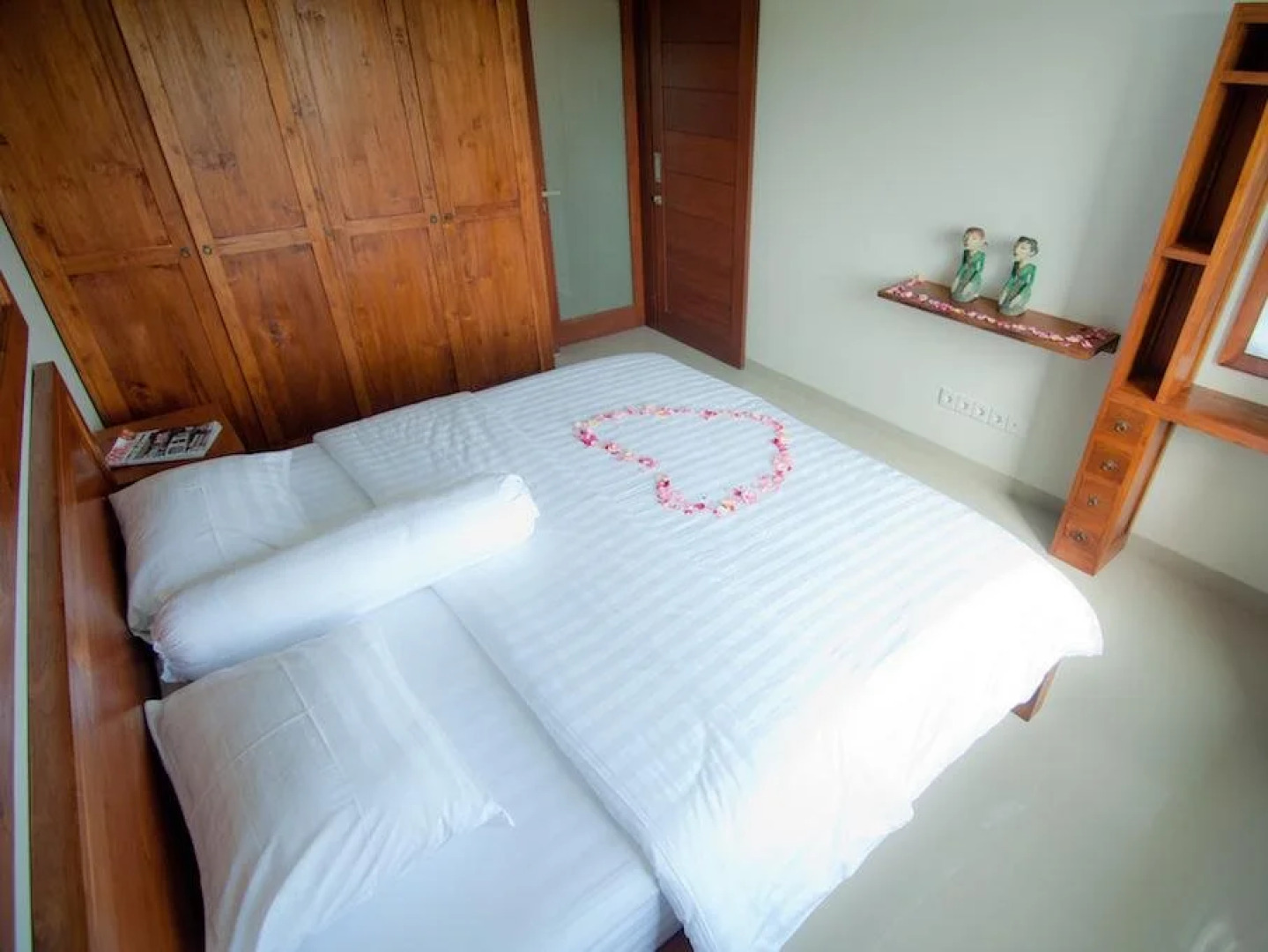 Echo Beach Townhouses