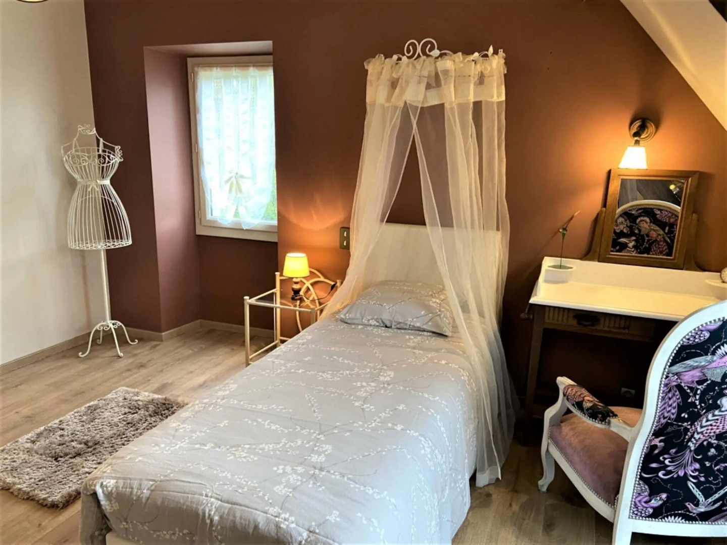 Vintage Holiday Home in Aveyron with Private Garden