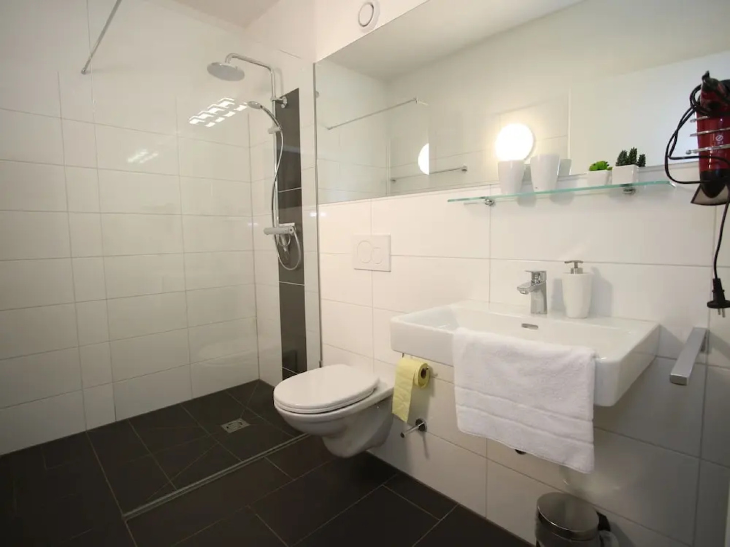 Modern Apartment In Salzburg With Balcony