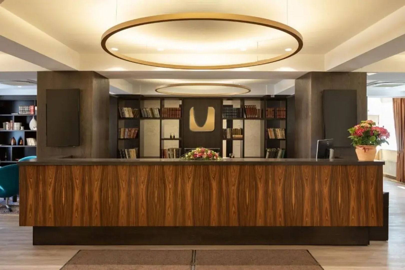 Kreutzwald Hotel Таллин