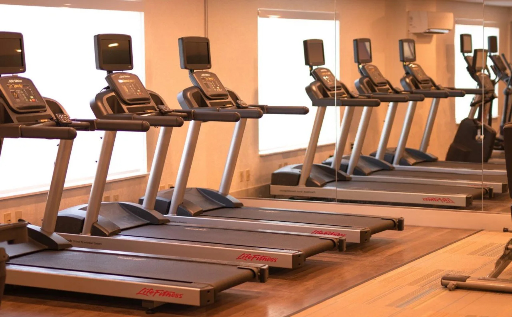 Holiday Inn Express Hotel & Suites SeaTac by IHG