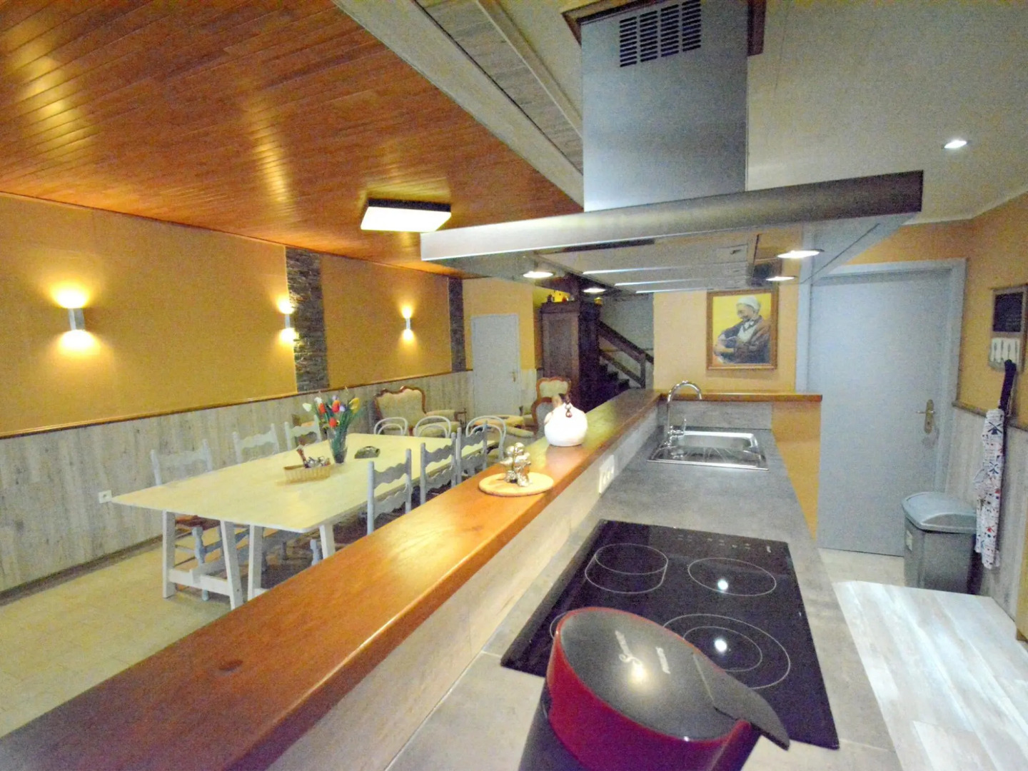 Expansive Holiday Home in Ardennes with Jacuzzi