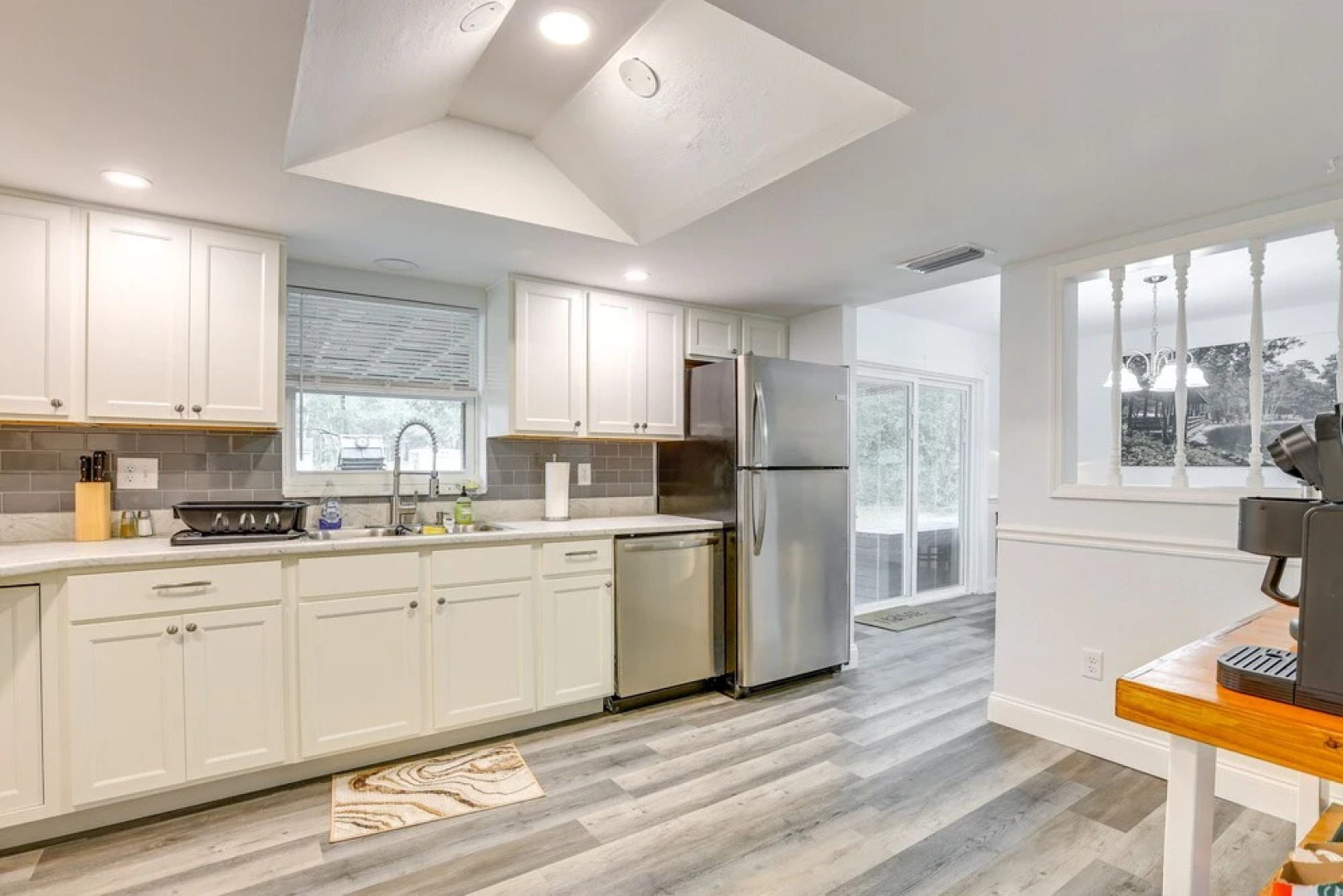 Modern Ocala Oasis w/ Fire Pit + Gas Grill!