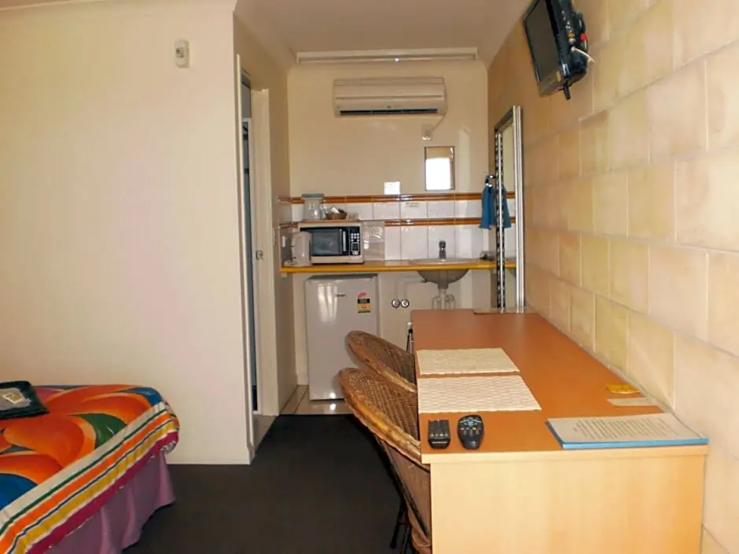 A Country View Motel - Ilbilbie