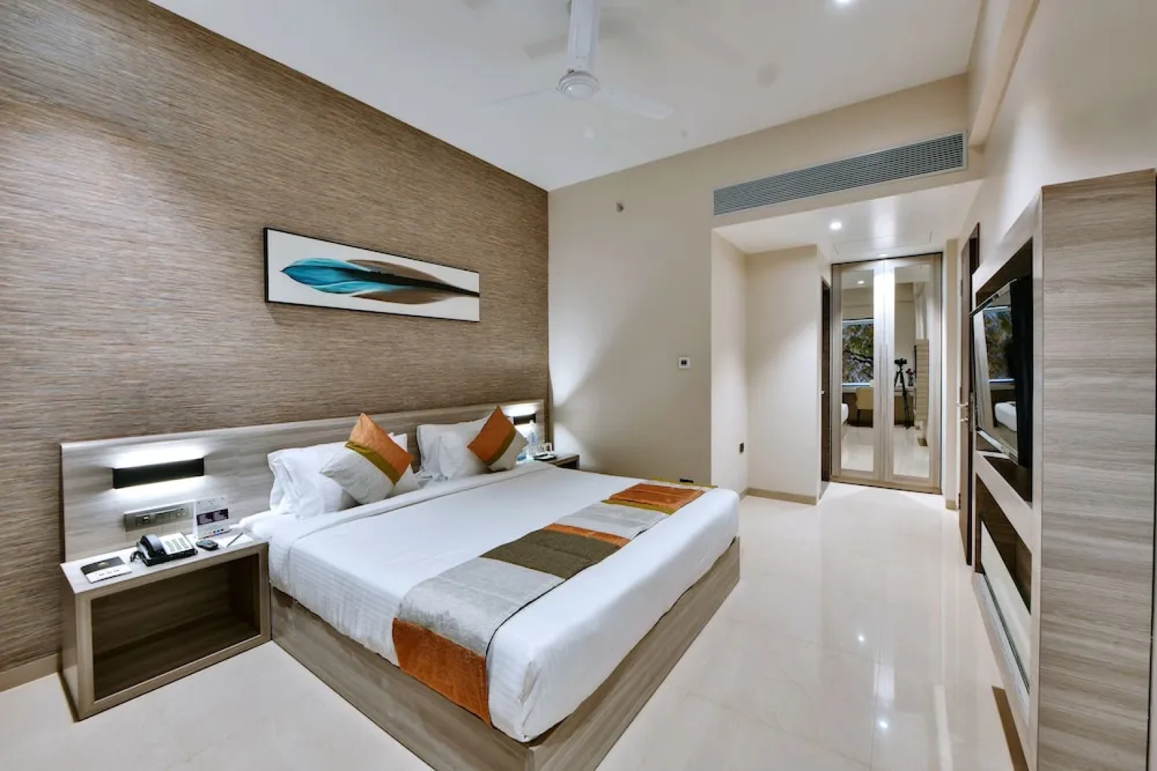 Click Hotel Pithampur