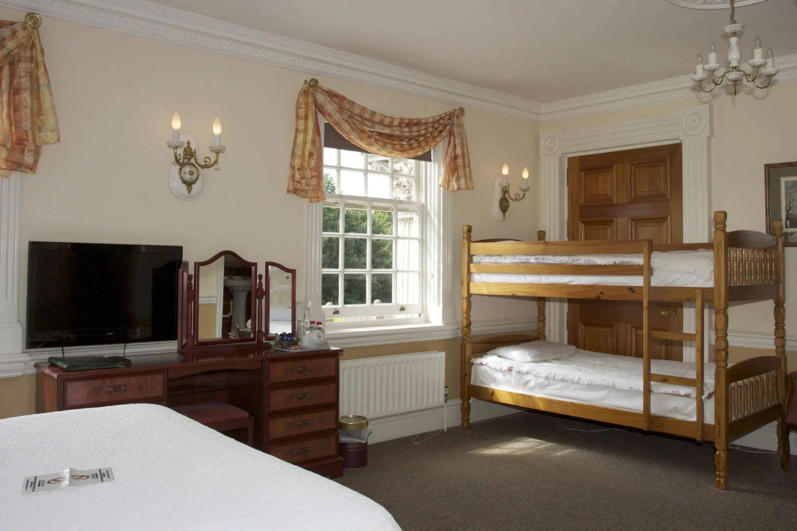 Elme Hall Hotel