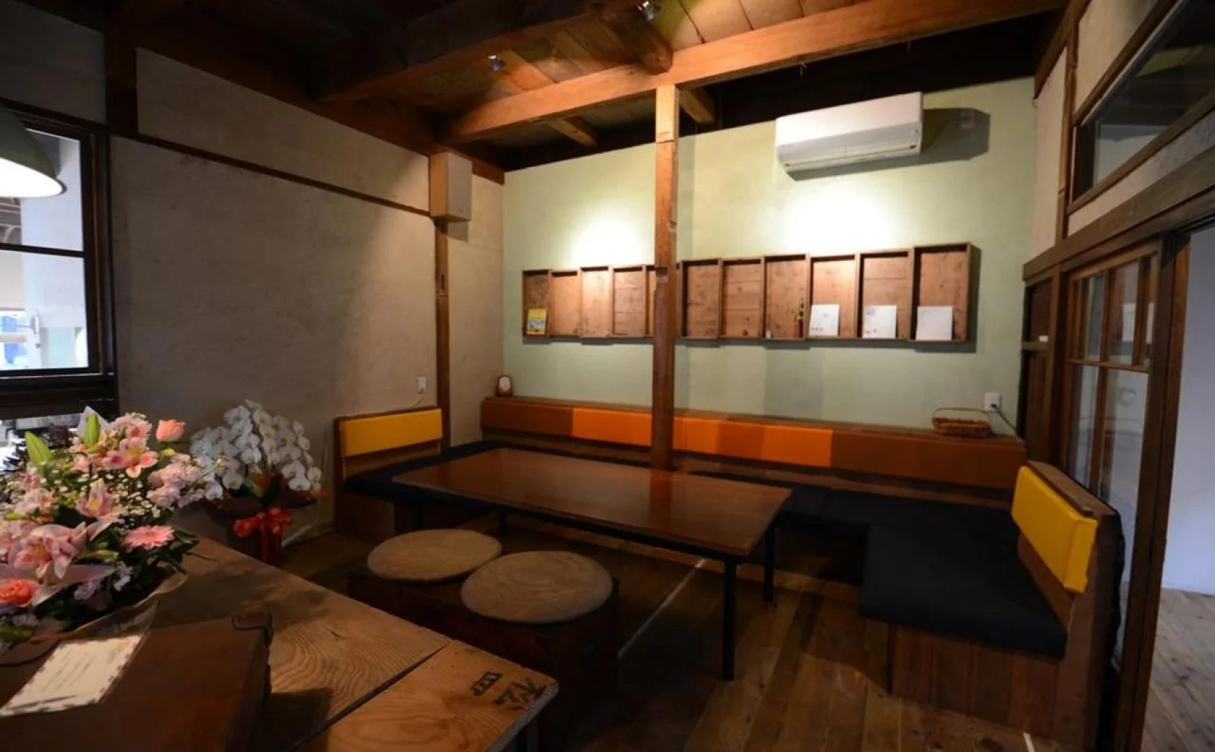 Taketa station hostel cue