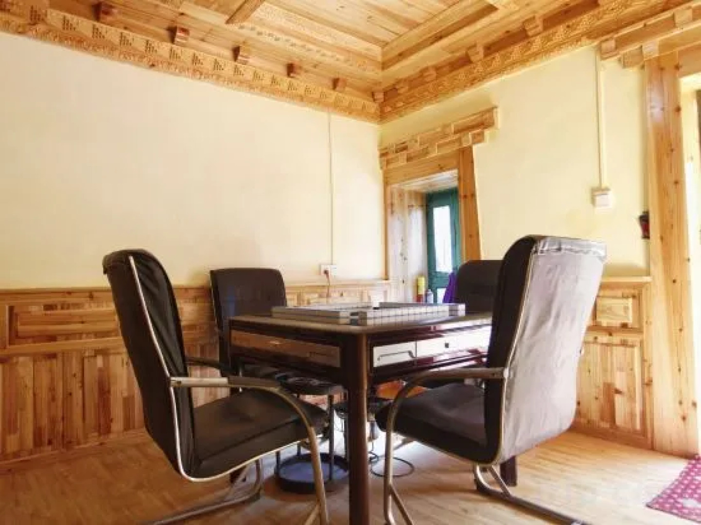 Danba County Gezuo Hotel