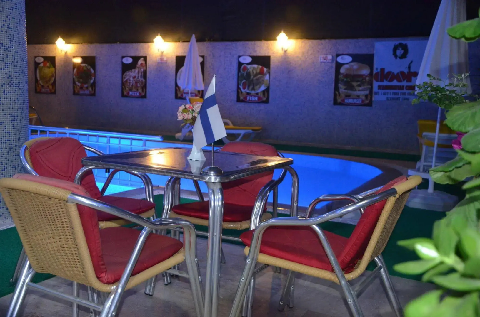 Twin Apart Hotel