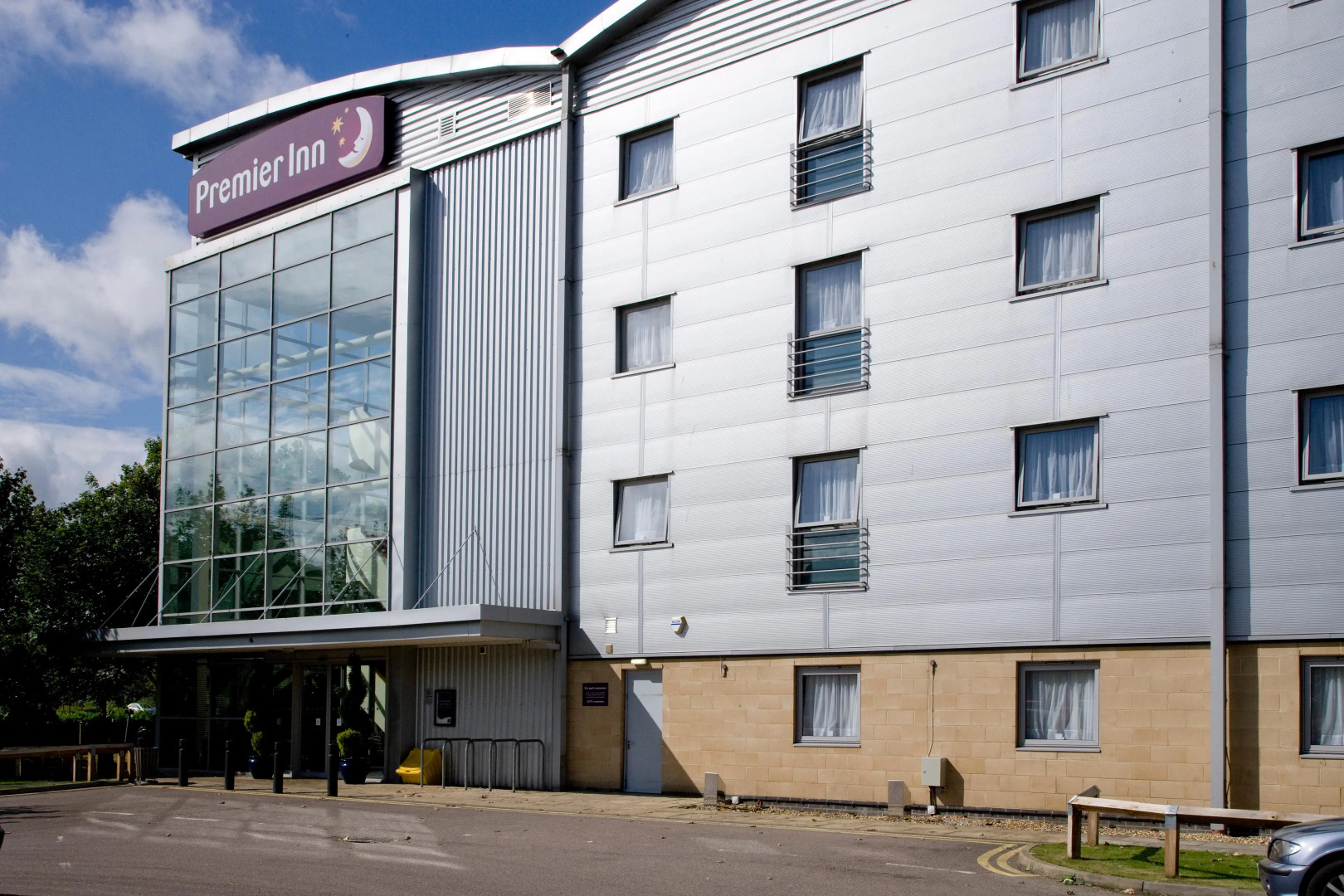 Premier Inn Watford Central