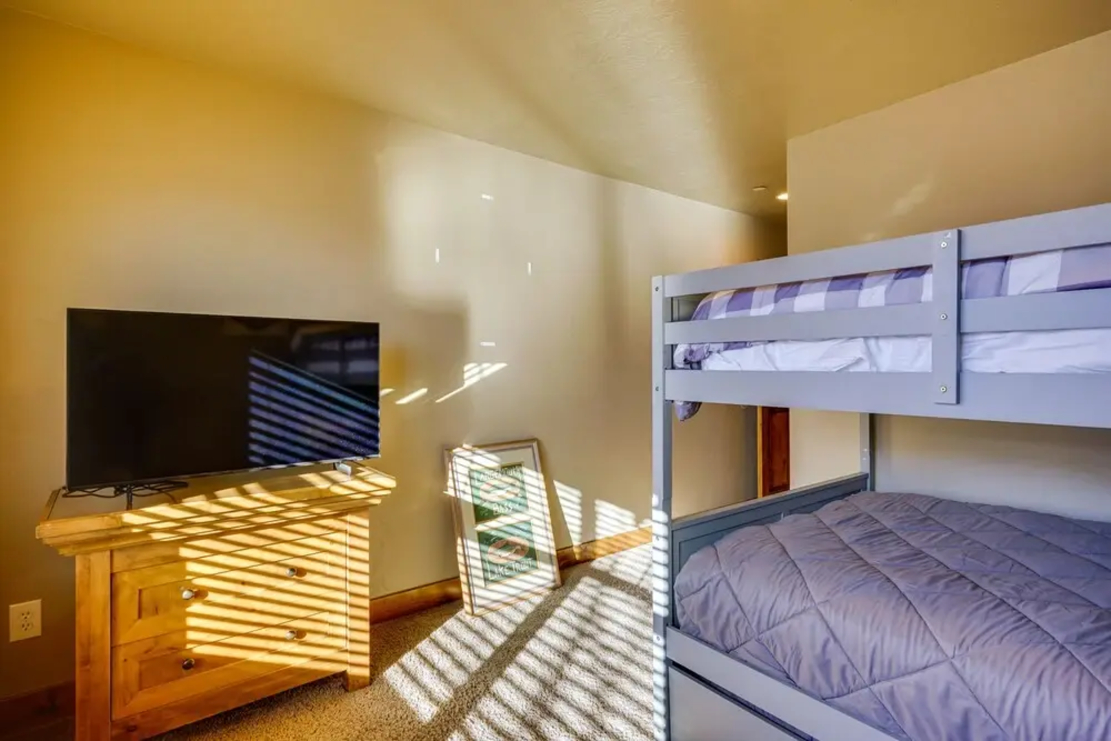 Townhome w/ Outdoor Pool Access: 6 Mi to Park City