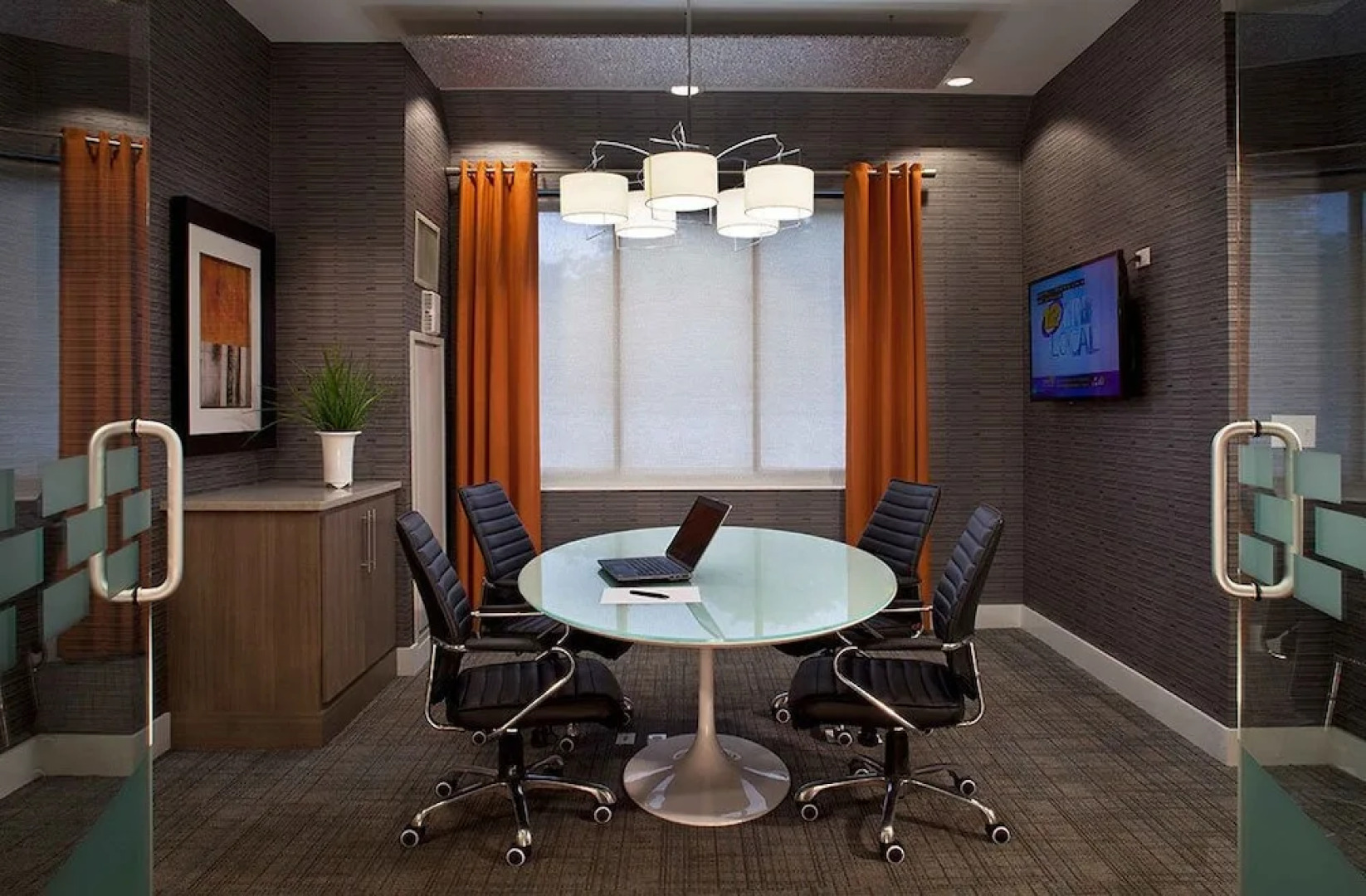 Furnished Quarters Bank Street Commons