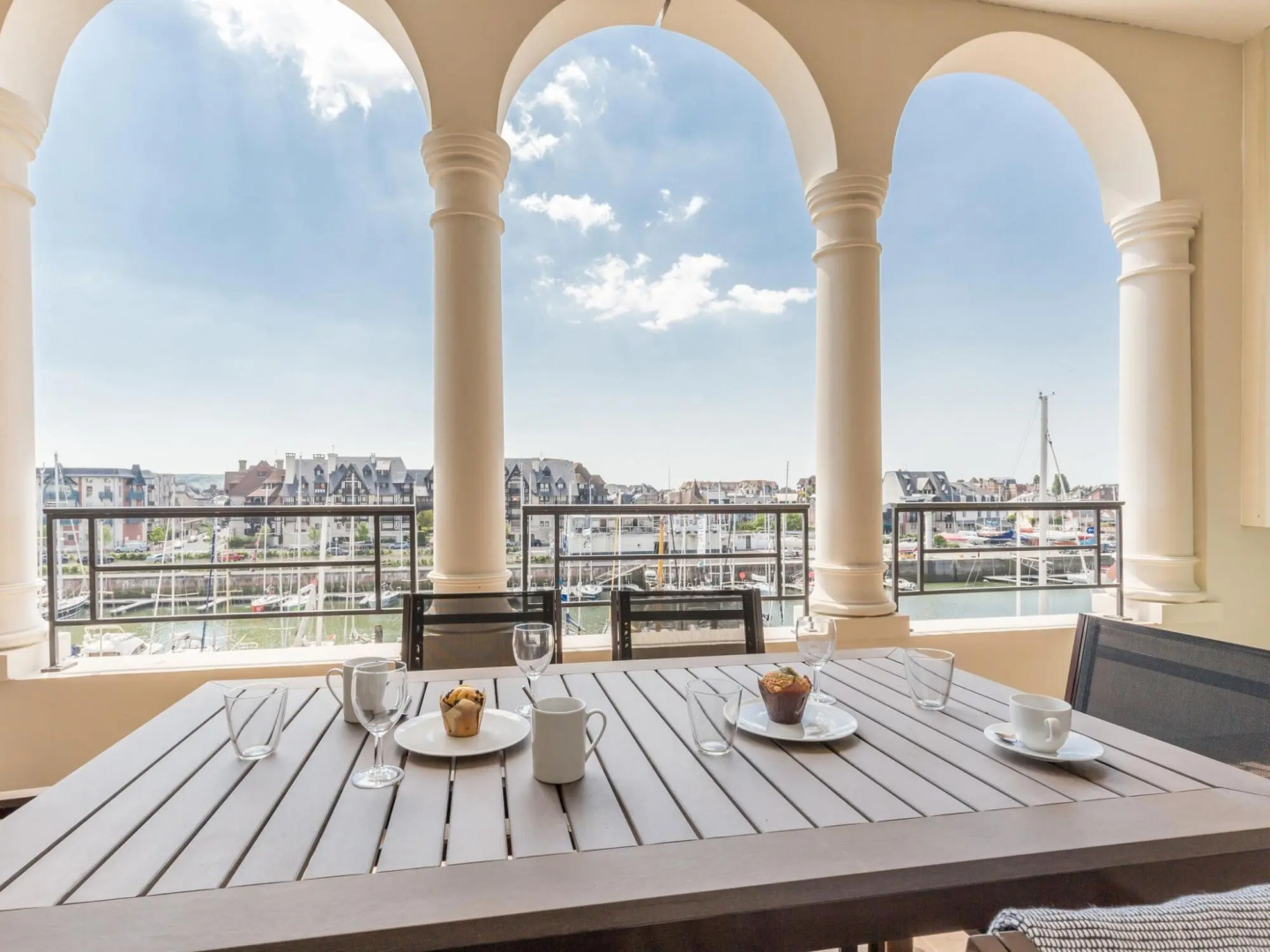 Apartment 8 Pers., Port View, Residence Presqu'ile de la Touques, Deauville