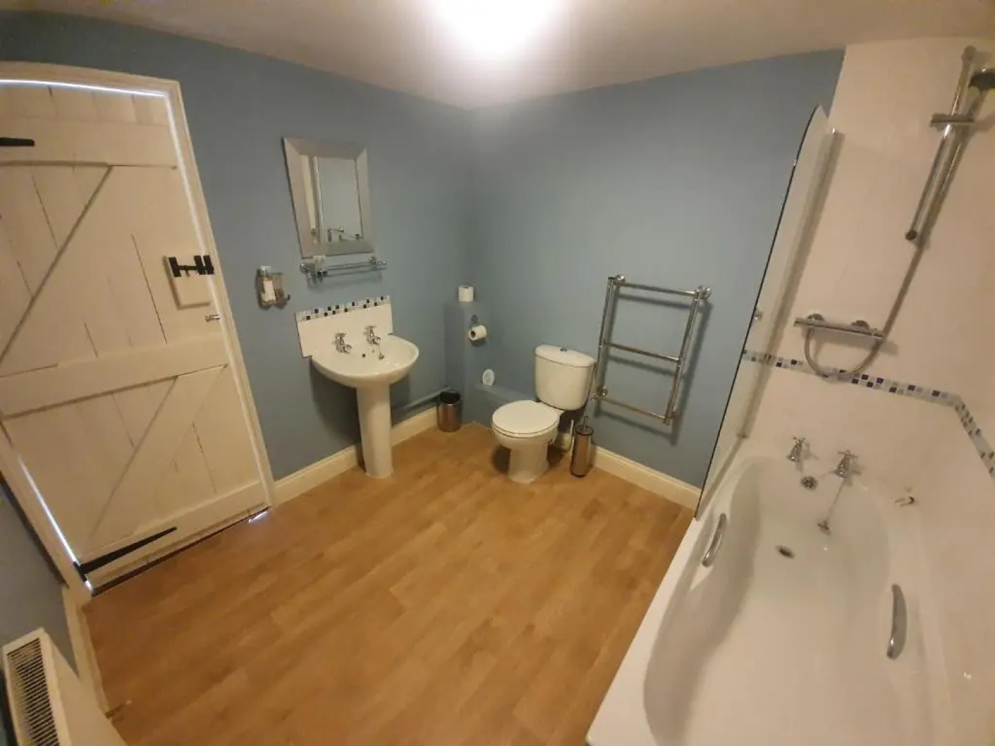 Kings Head Low House