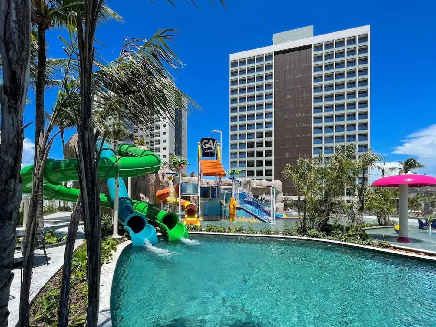 SaltBeach - Salinas Premium Resort