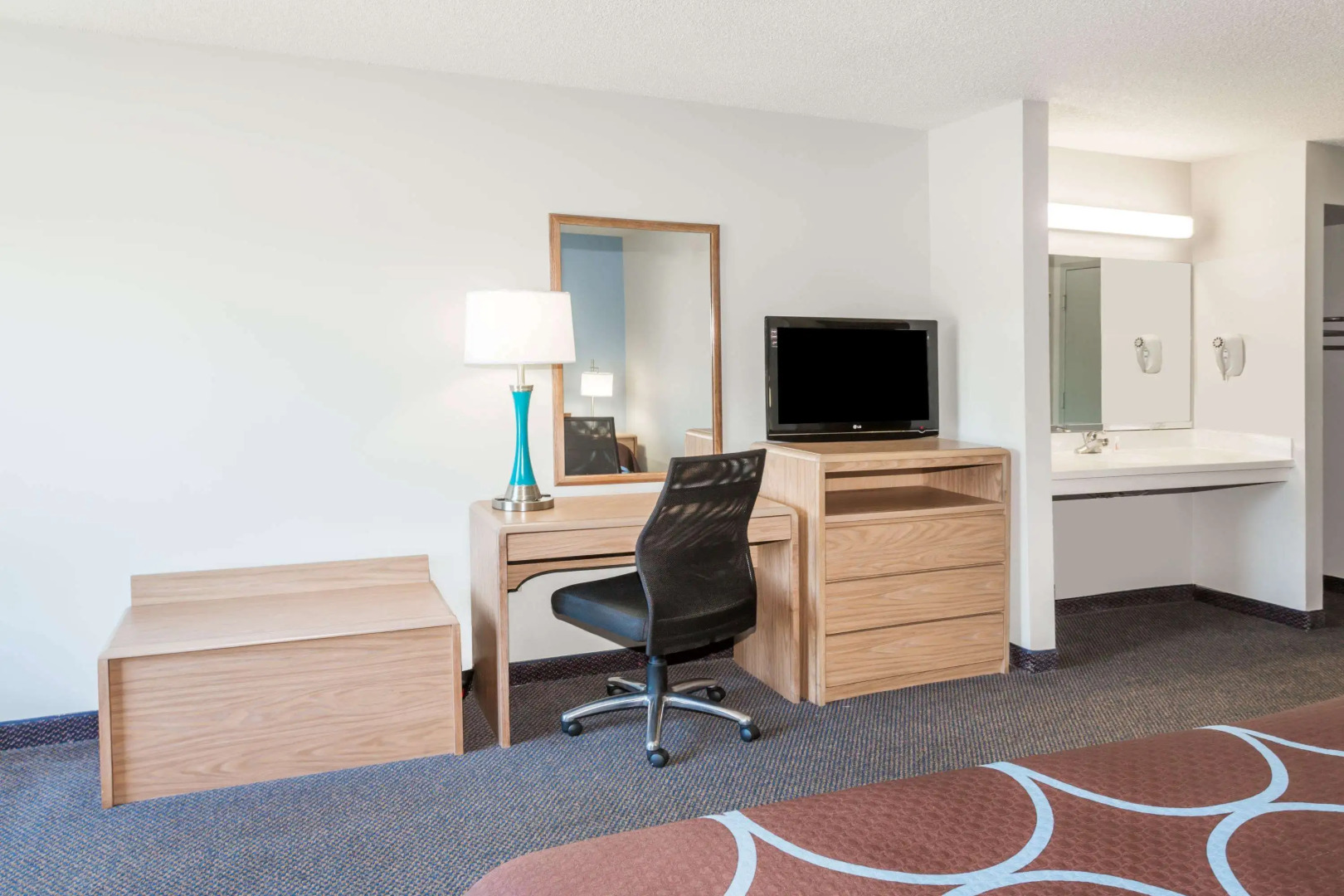 Super 8 by Wyndham Valdosta GA I-75