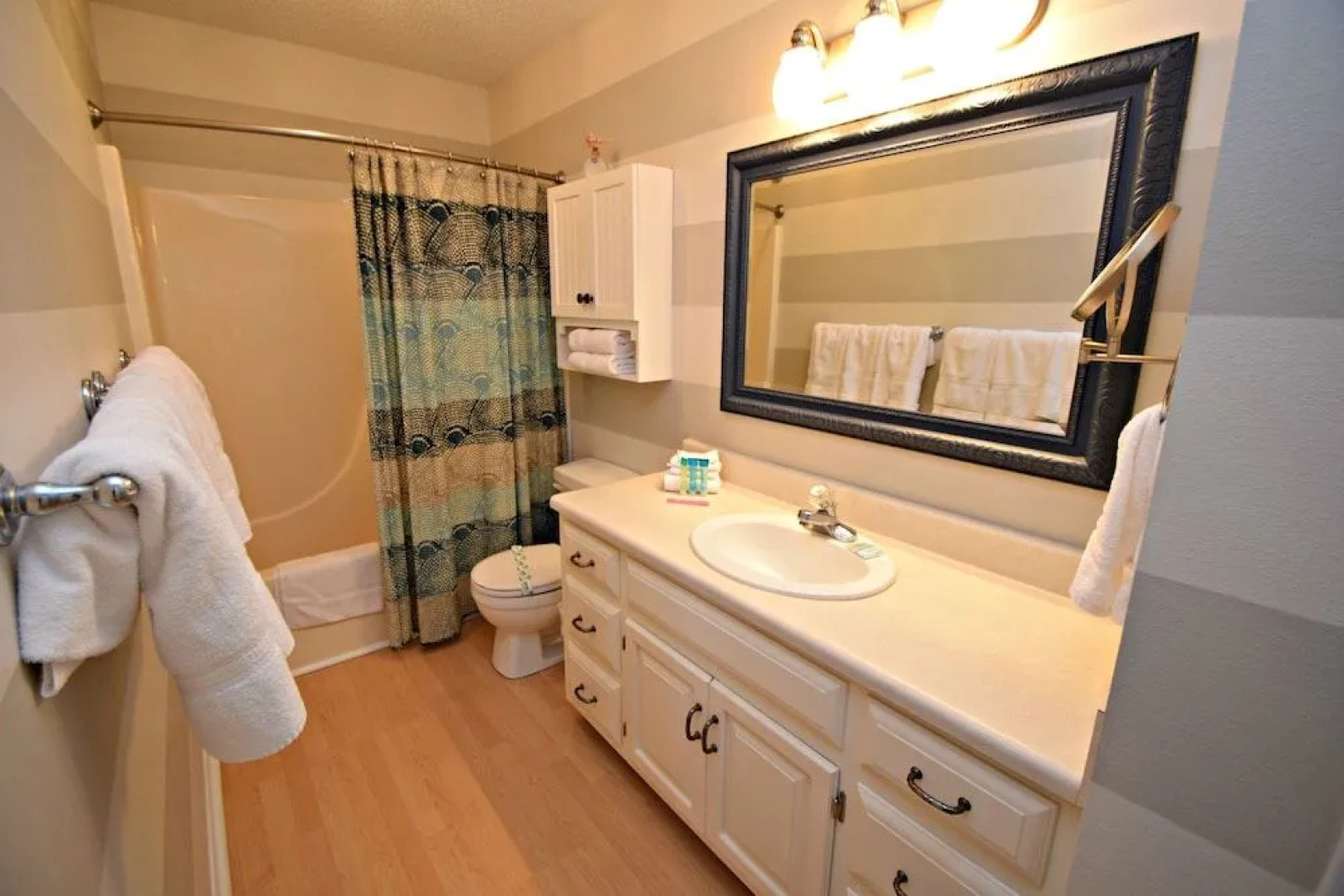 Pelican's Rest Beach House by RedAwning