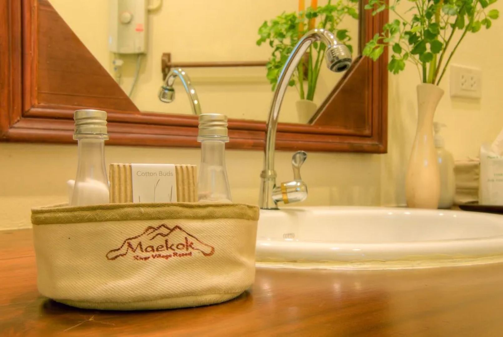 Maekok River Village Resort