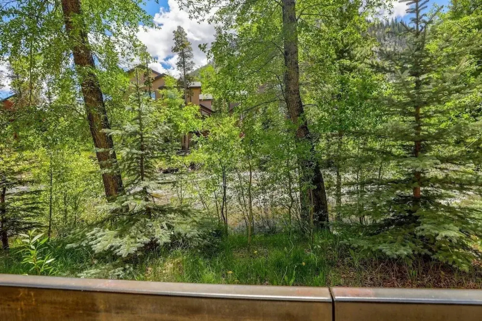 Ten Mile Island 2 Bd Plus Den - 3 Br condo by RedAwning