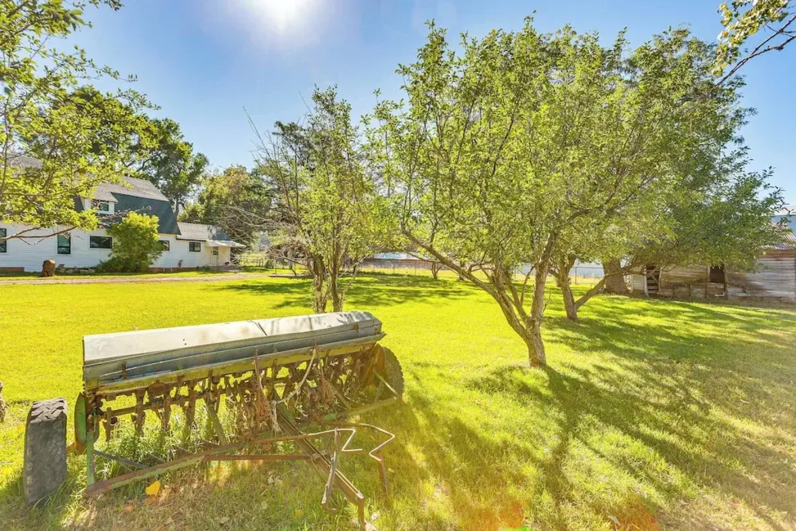 Patio & Mountain Views: Farmhouse in Mancos!