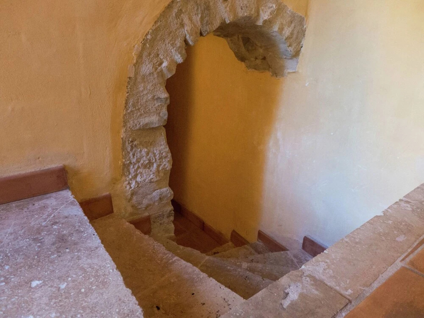 Stylish Villa in Fraissé-des-corbières With Swimming Pool