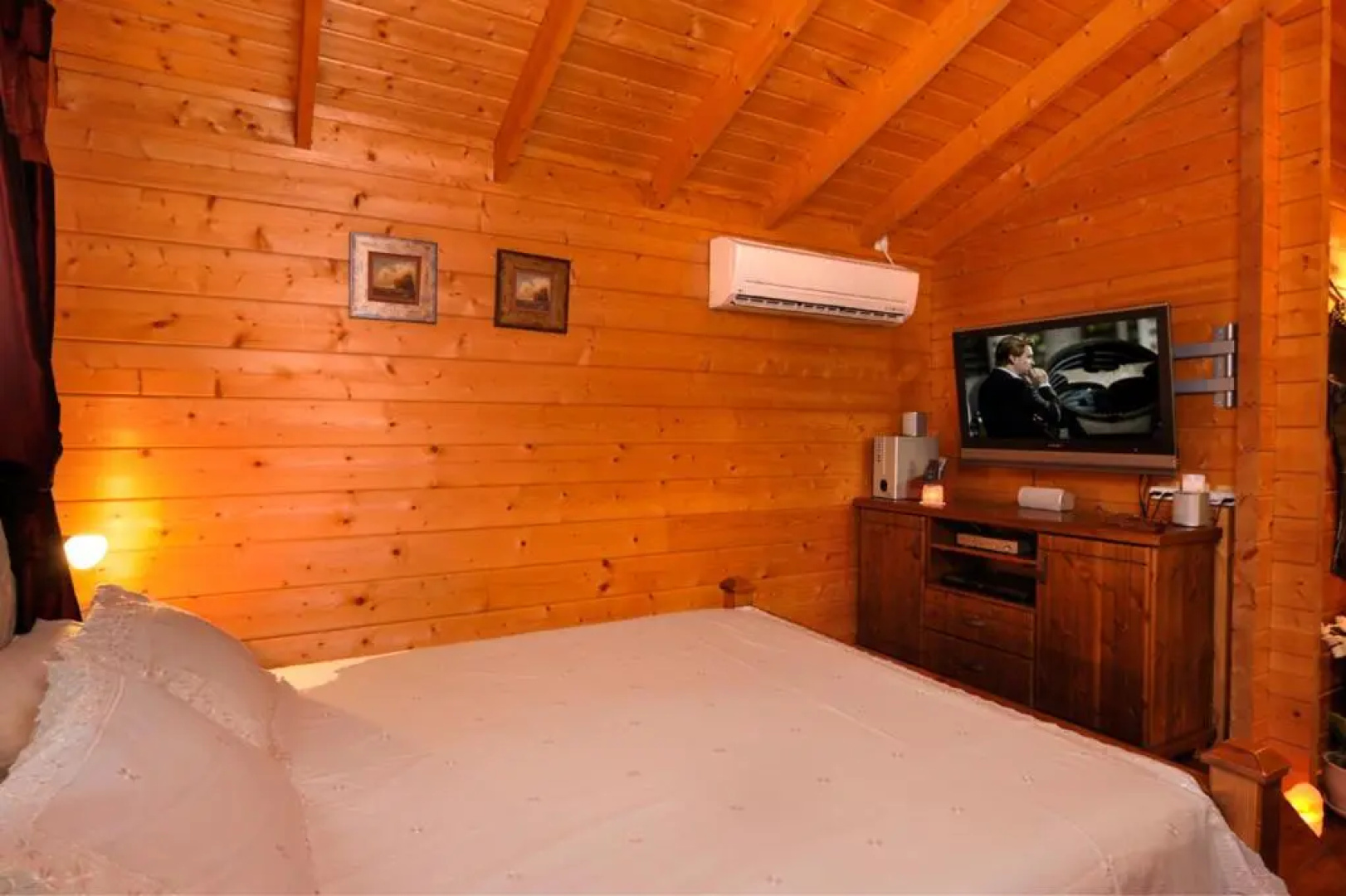 Spa Chalets In Olive Grove