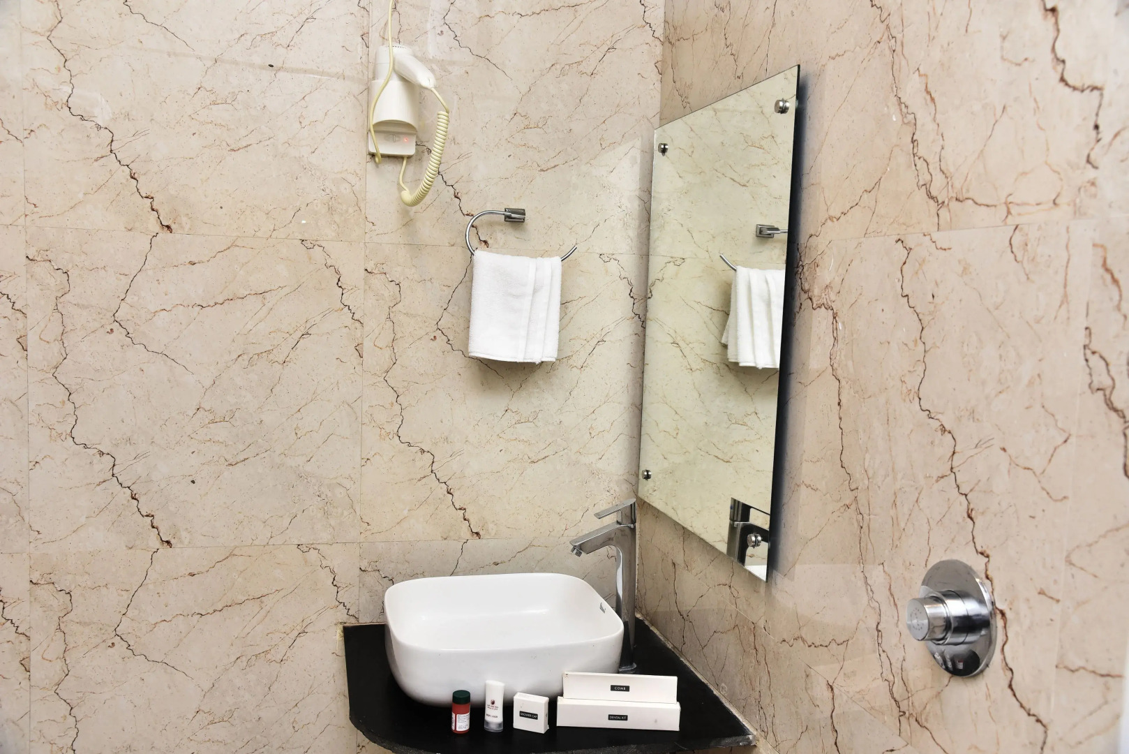 Carina Retreat Resort