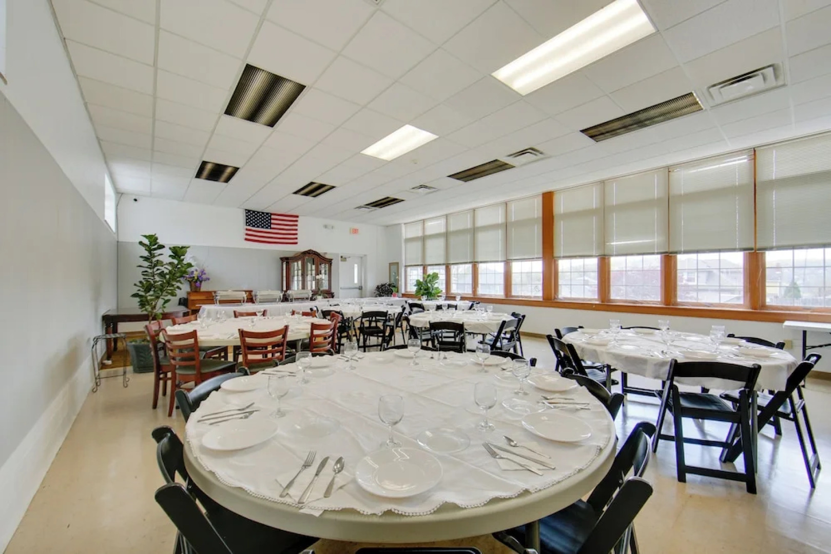 20 Mi to Dtwn Pittsburgh: Pet-friendly Apartment