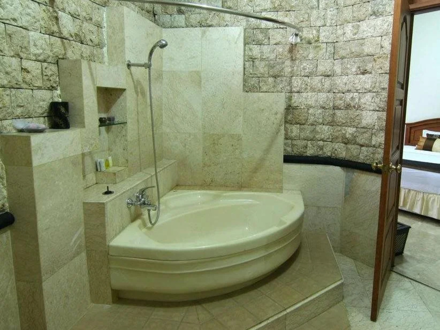 Dalem Agung Palagan 99 Hotel